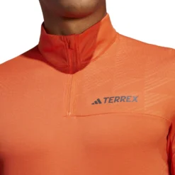 Camiseta De Manga Larga Con 1/2 Cremallera Adidas Terrex Multi 11 Camiseta De Manga Larga Con 1/2 Cremallera Adidas Terrex Multi -Equipo Al Aire Libre adidas hm4018 7 apparel on model detail view 1 white