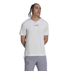 Camiseta Adidas Terrex Multi -Equipo Al Aire Libre adidas hm4047 6 apparel on model walking view white nw032724