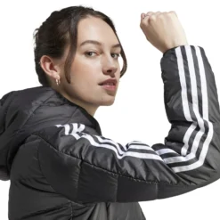 Parka Para Mujer De 3 Rayas Adidas Essentials -Equipo Al Aire Libre adidas hz4428 7 apparel on model detail view 1 white