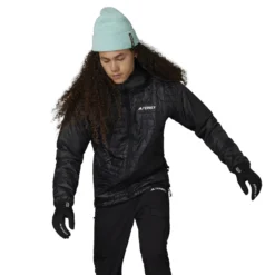 Plumífero Con Capucha Adidas Terrex Xperior Varilite PrimaLoft -Equipo Al Aire Libre adidas ib4233 11 apparel photography heromrktng view 1 white bv